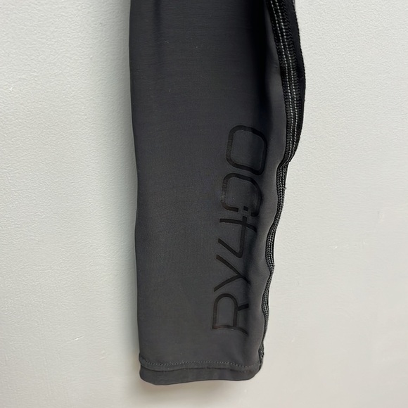 Skins compression leggings! NICE! - Picture 2 of 6